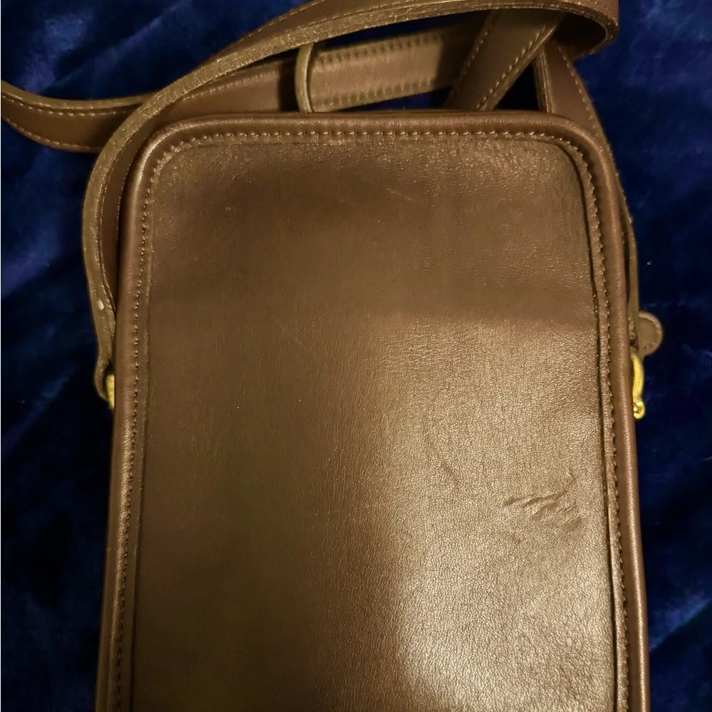 Coach Brown Leather Crossbody Bag with Gold Hardware - Picture 2 of 4